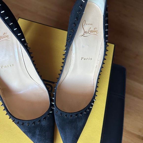 Authentic Christian Louboutin Red Bottom Stilettos Size 8.5 Unique style!! 👠 - Picture 5 of 5
